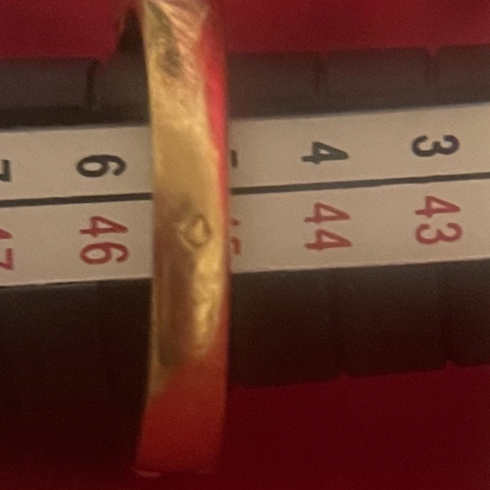 18k solid gold ring. Size 7 - Picture 7 of 8